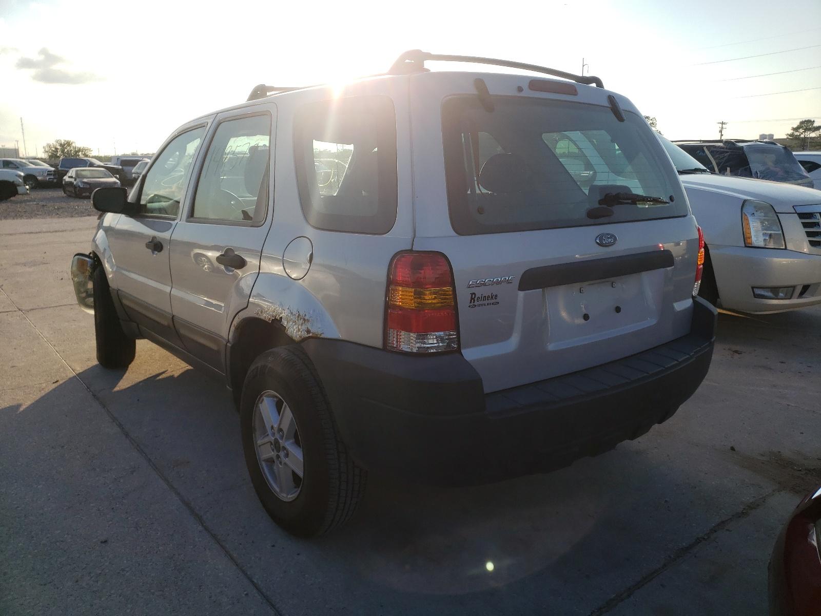 2005 Ford Escape Xls - Image 3
