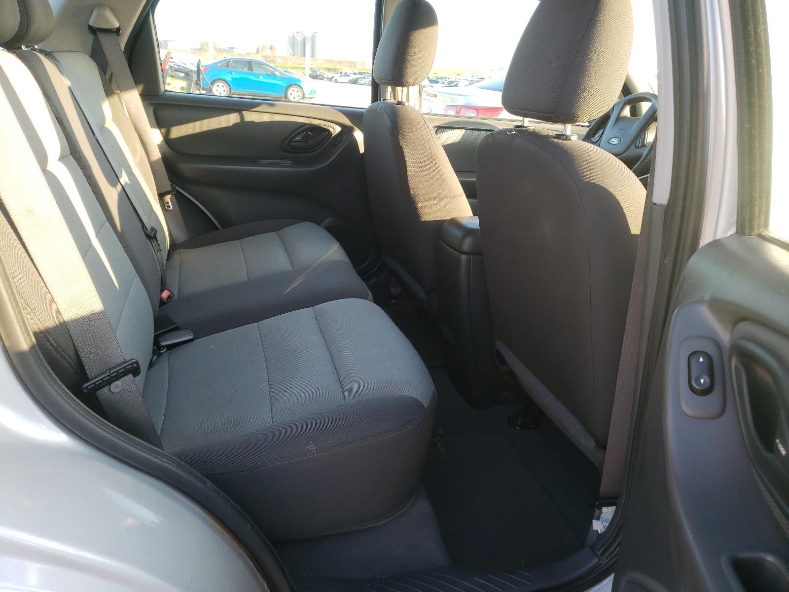 2005 Ford Escape Xls - Image 6