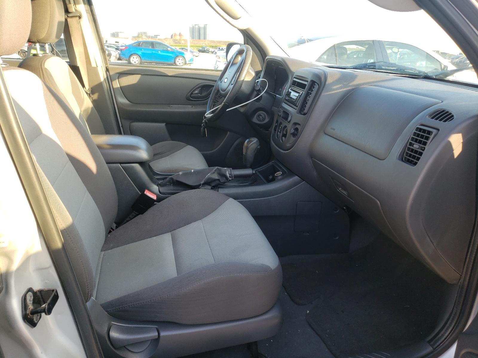 2005 Ford Escape Xls - Image 5