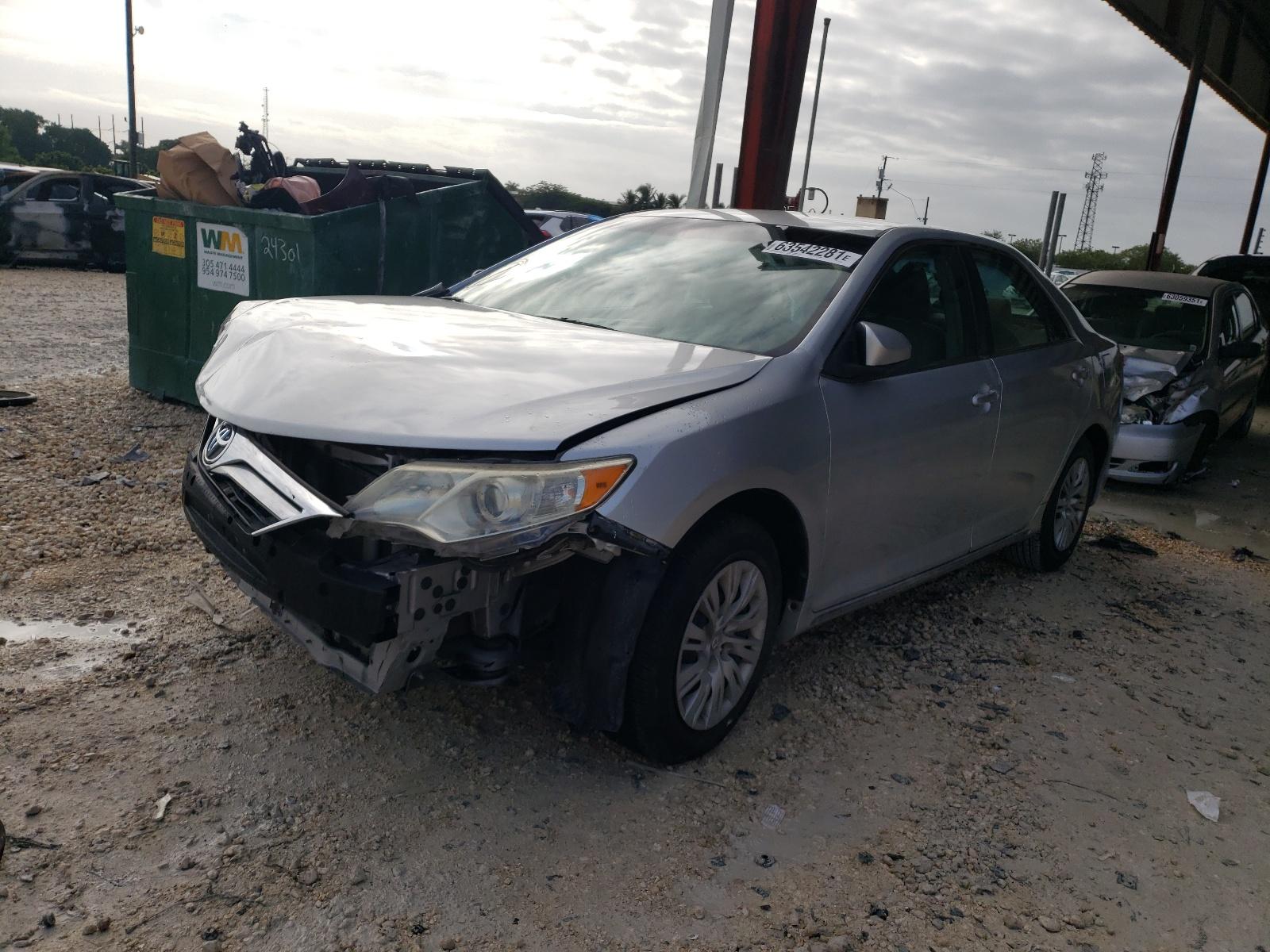 2013 Toyota Camry L - Фото 2