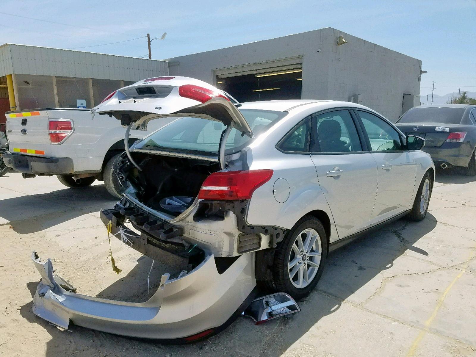 2017 Ford Focus Se - Image 4