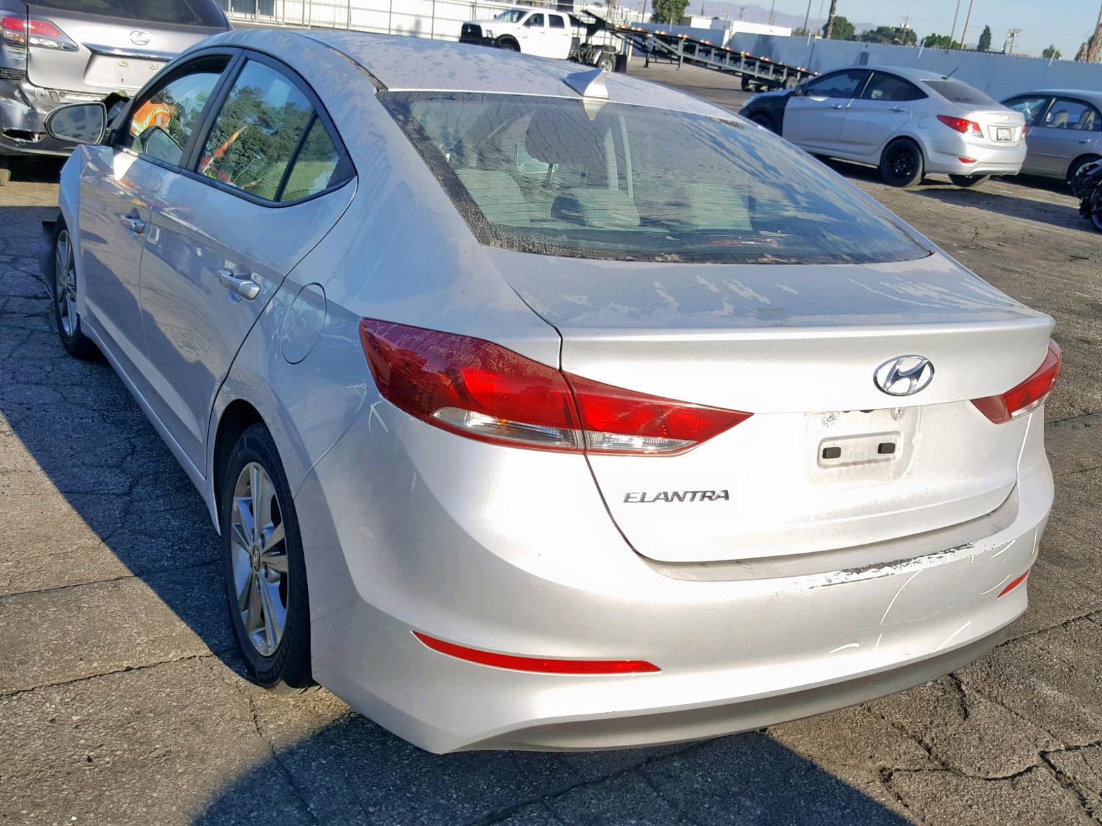 2018 Hyundai Elantra Sel - Фото 3