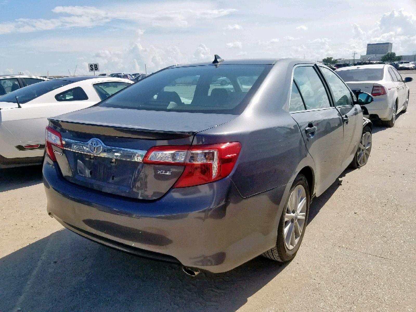 2012 Toyota Camry Se - Фото 4