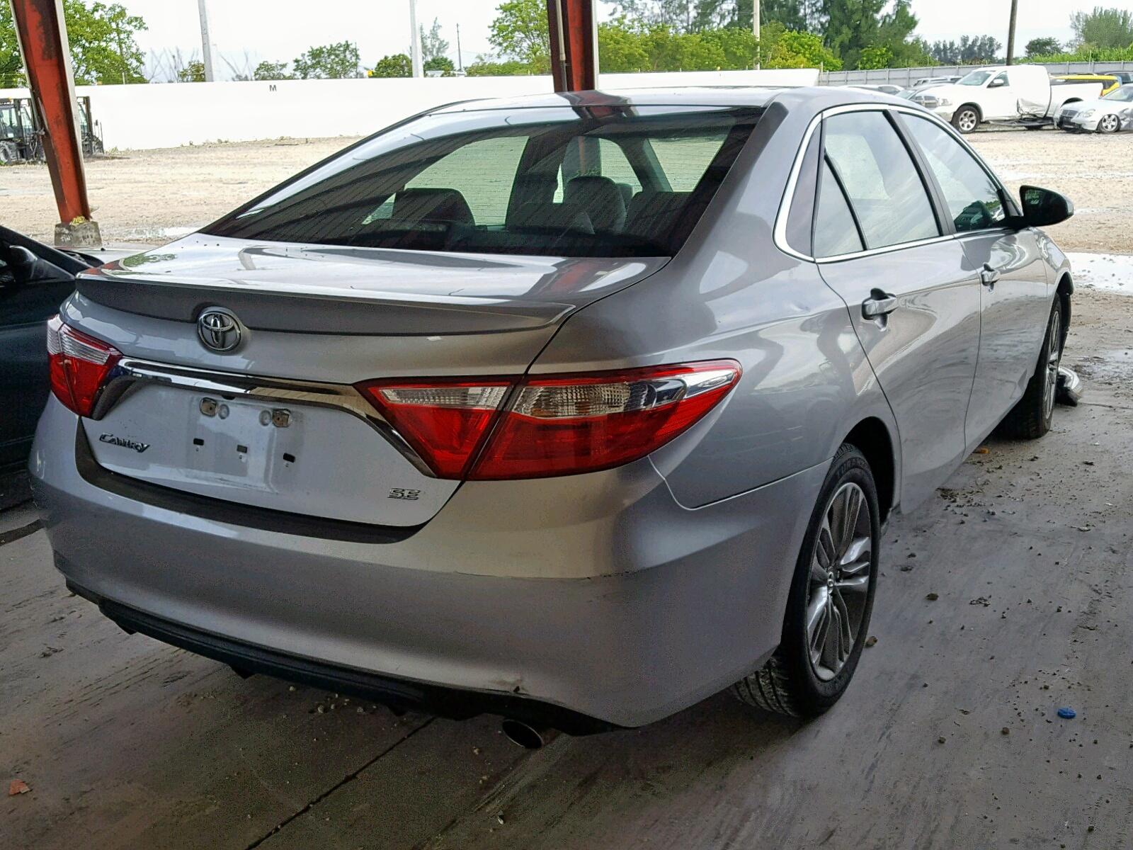 2017 Toyota Camry Le - Image 4