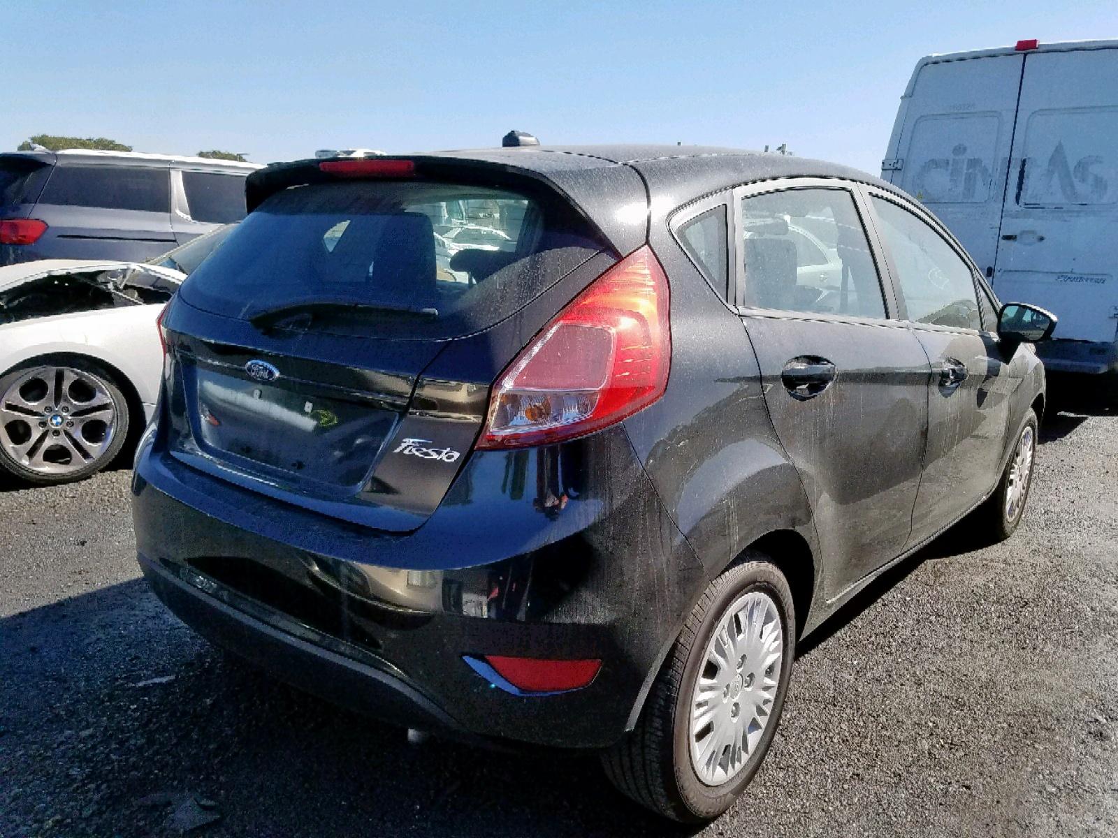 2015 Ford Fiesta S - Image 4