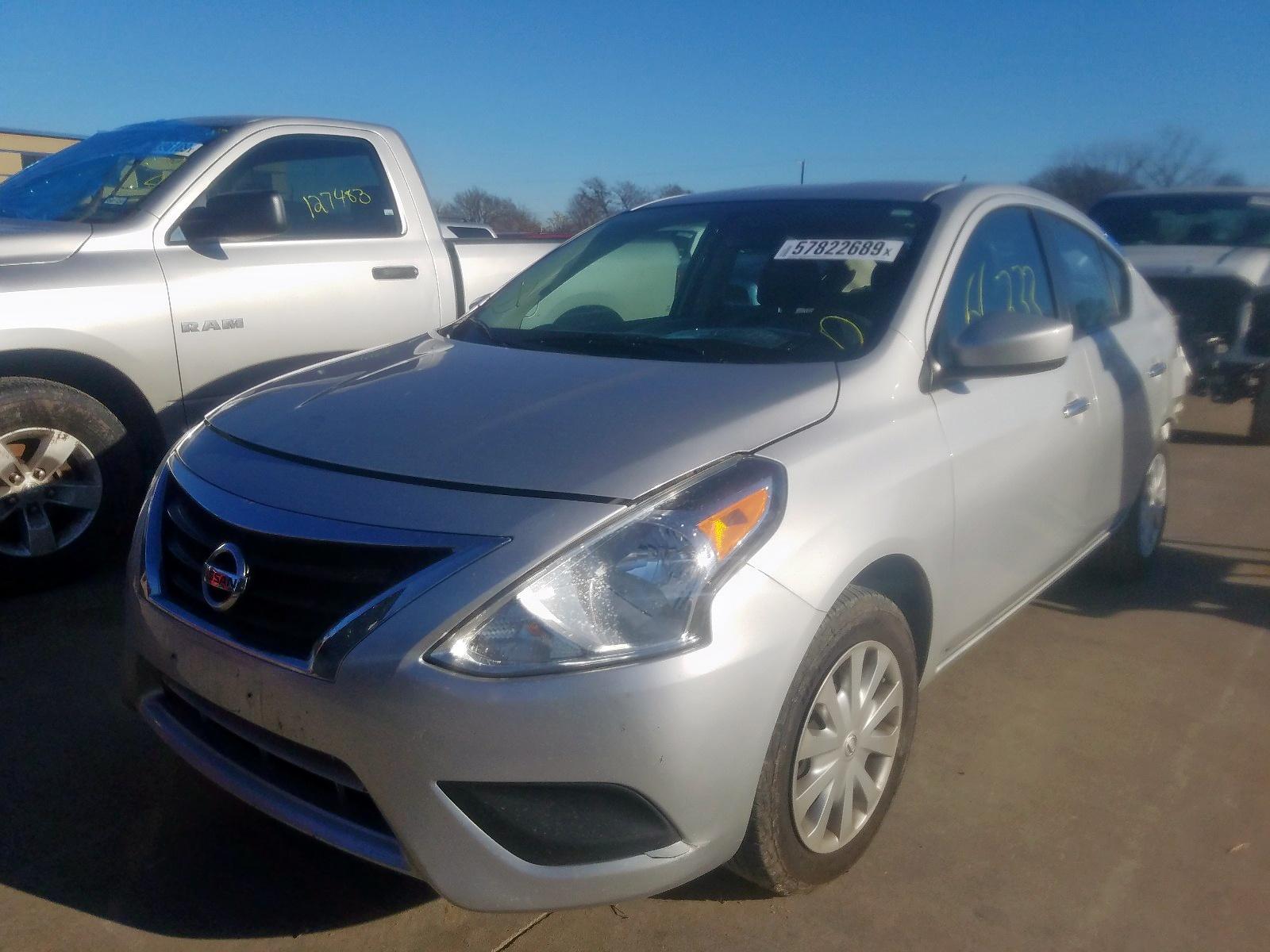 2016 Nissan Versa S - Фото 2