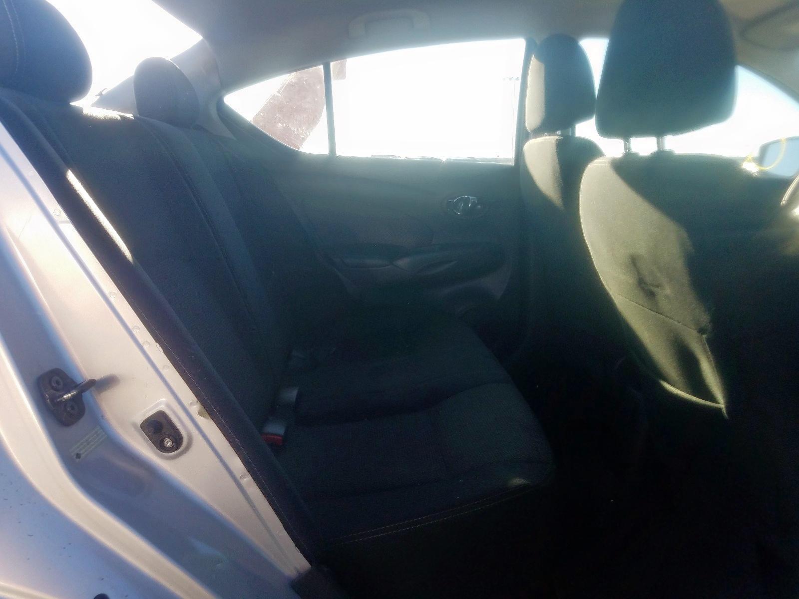2016 Nissan Versa S - Фото 6
