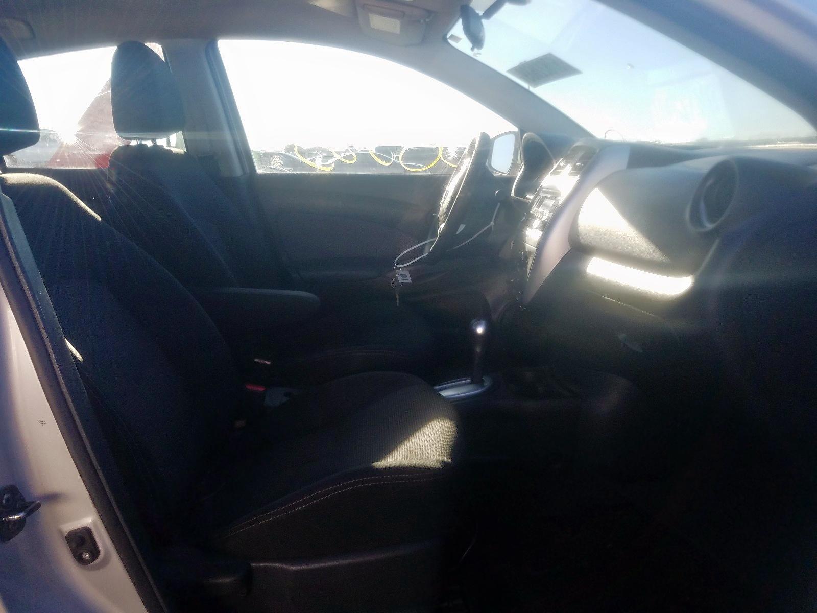 2016 Nissan Versa S - Фото 5
