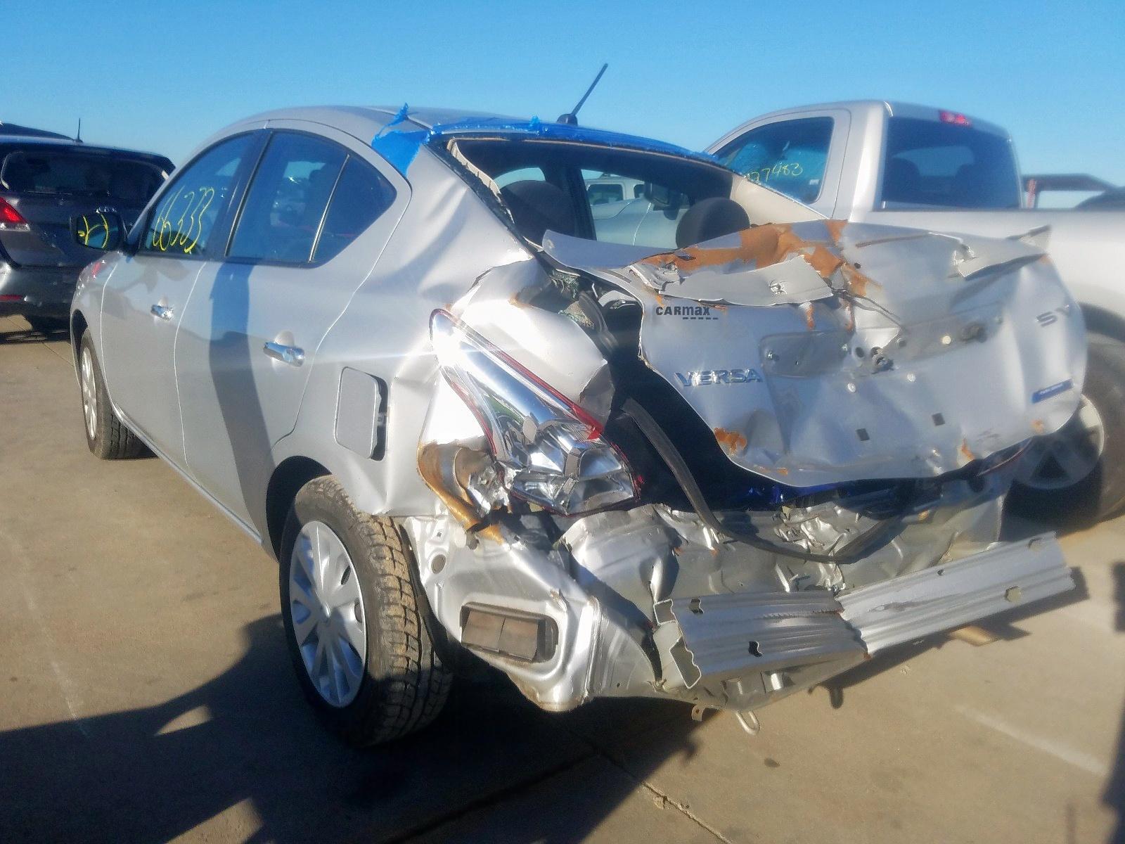 2016 Nissan Versa S - Фото 3