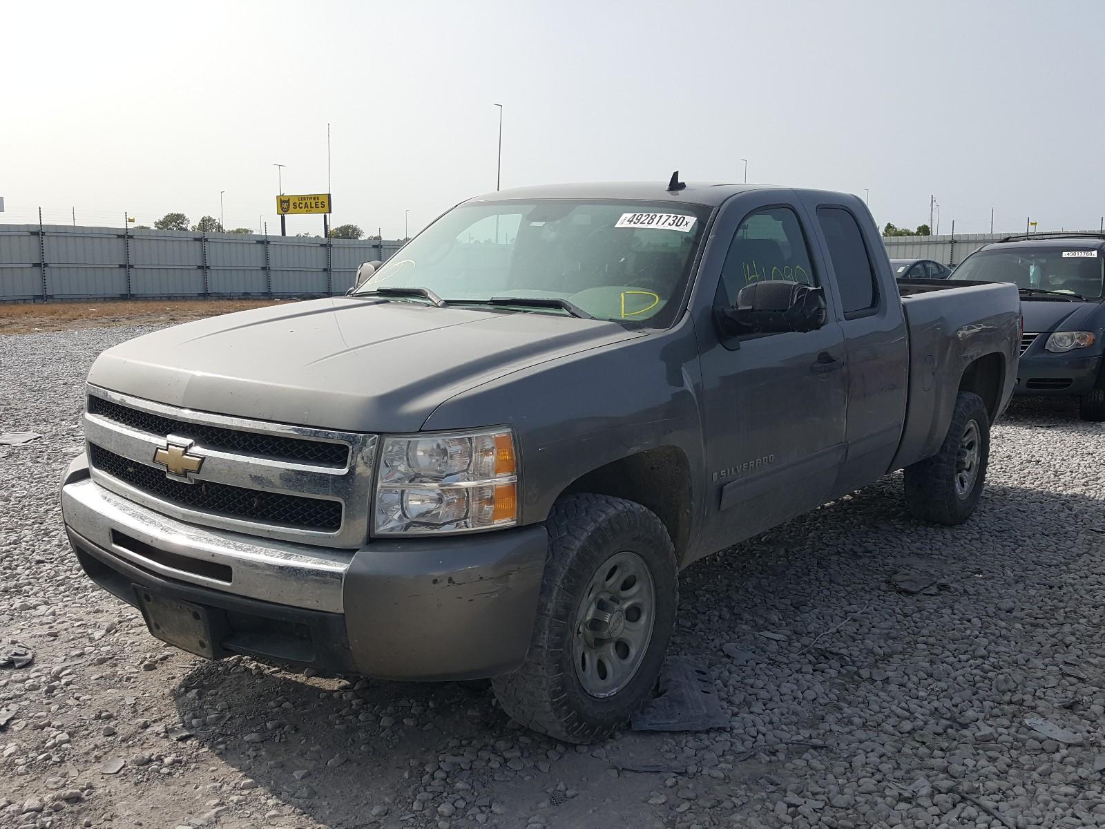 2009 Chevrolet Silverado C1500 - Фото 2