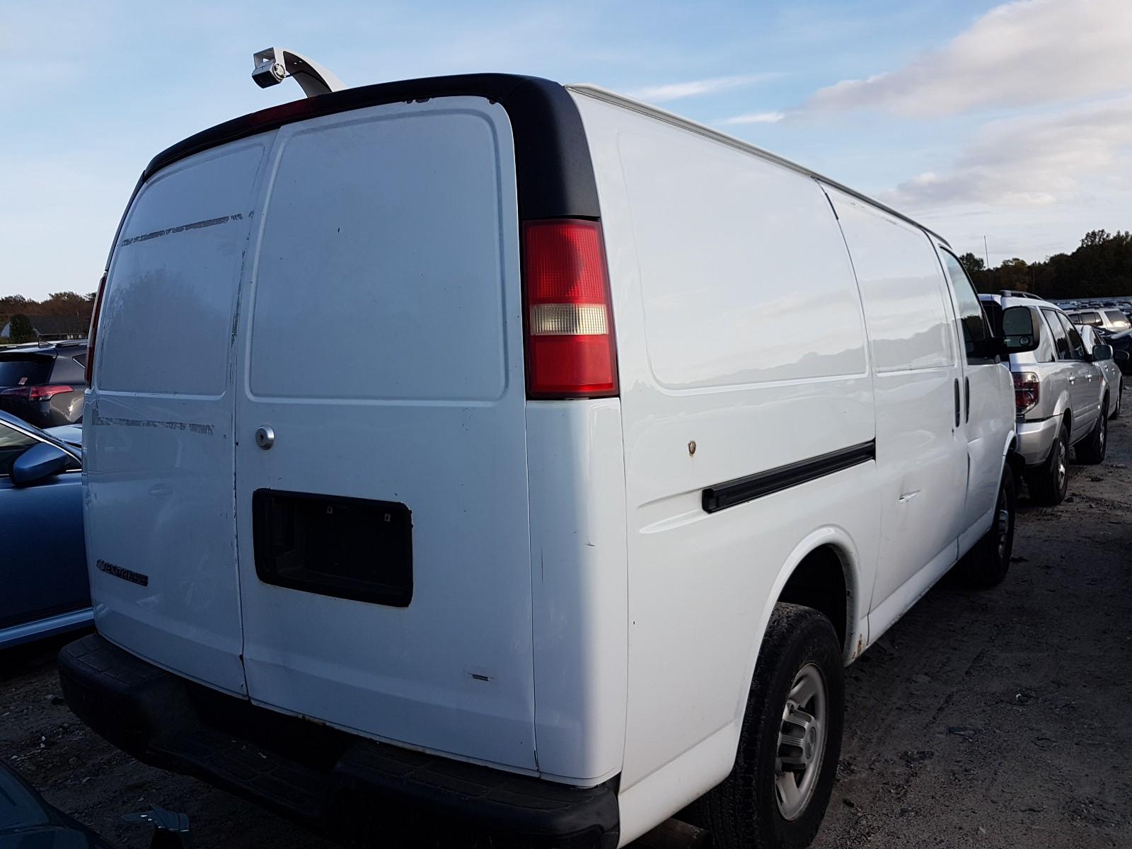 2008 Chevrolet Express G3500 - Image 4
