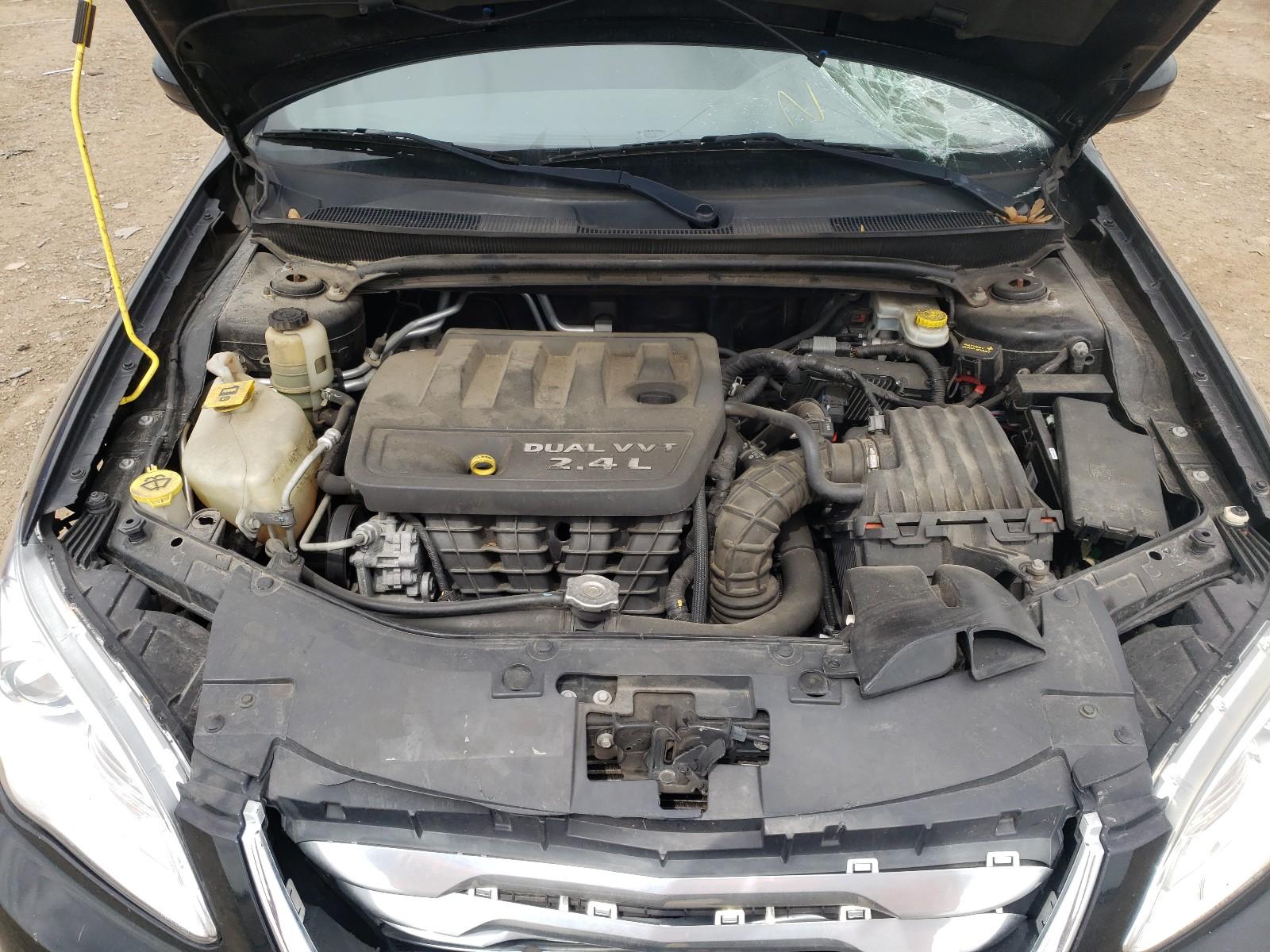 2011 Chrysler 200 Touring - Фото 7