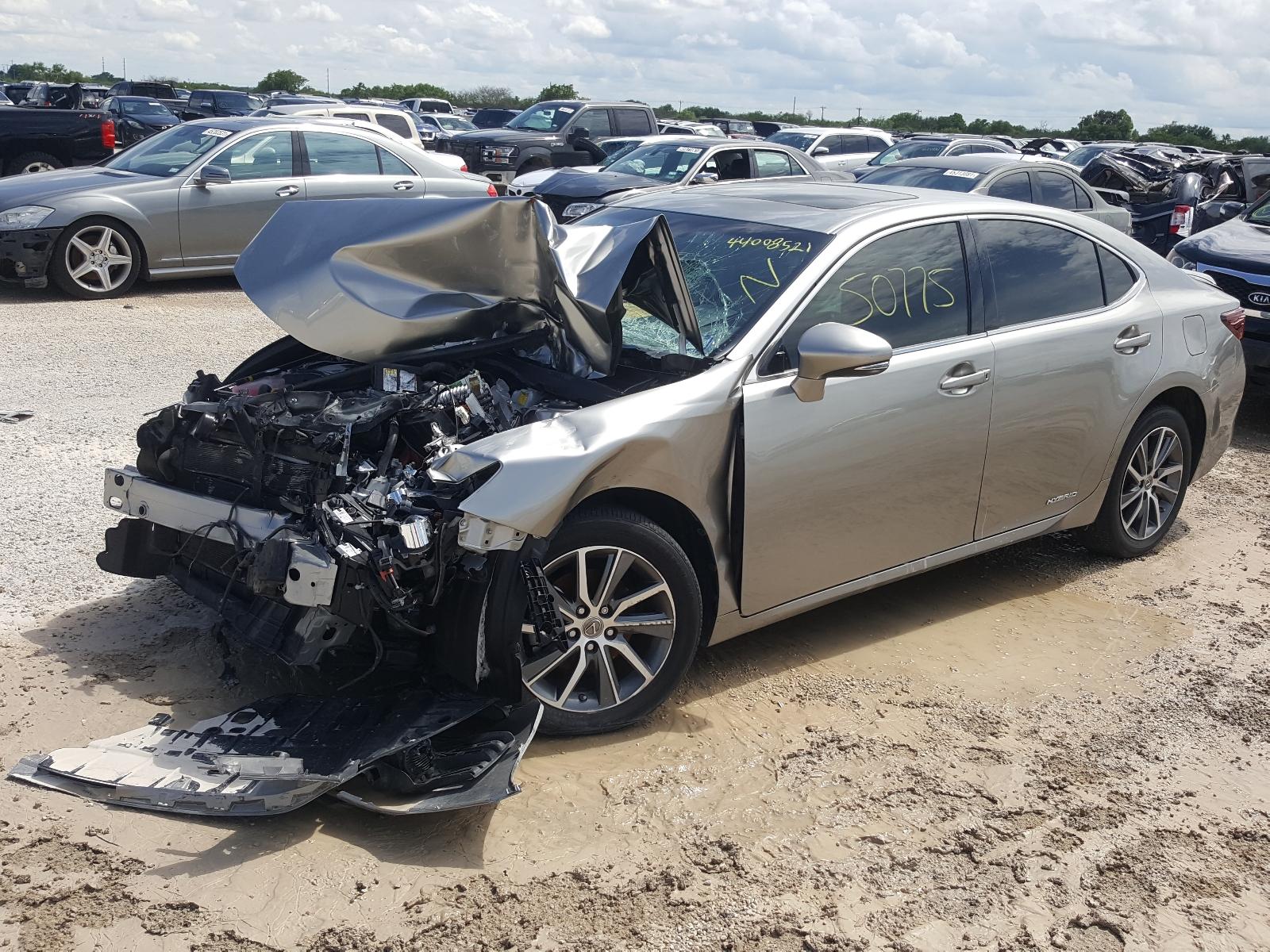 2018 Lexus Es 300H - Фото 3
