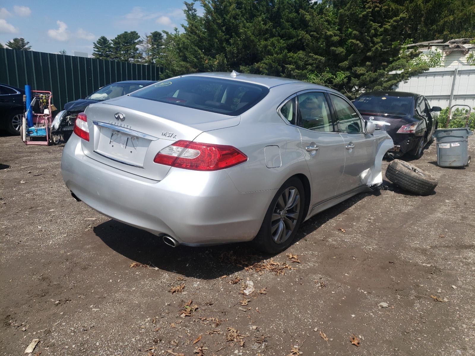 2011 Infiniti M37 X - Фото 4