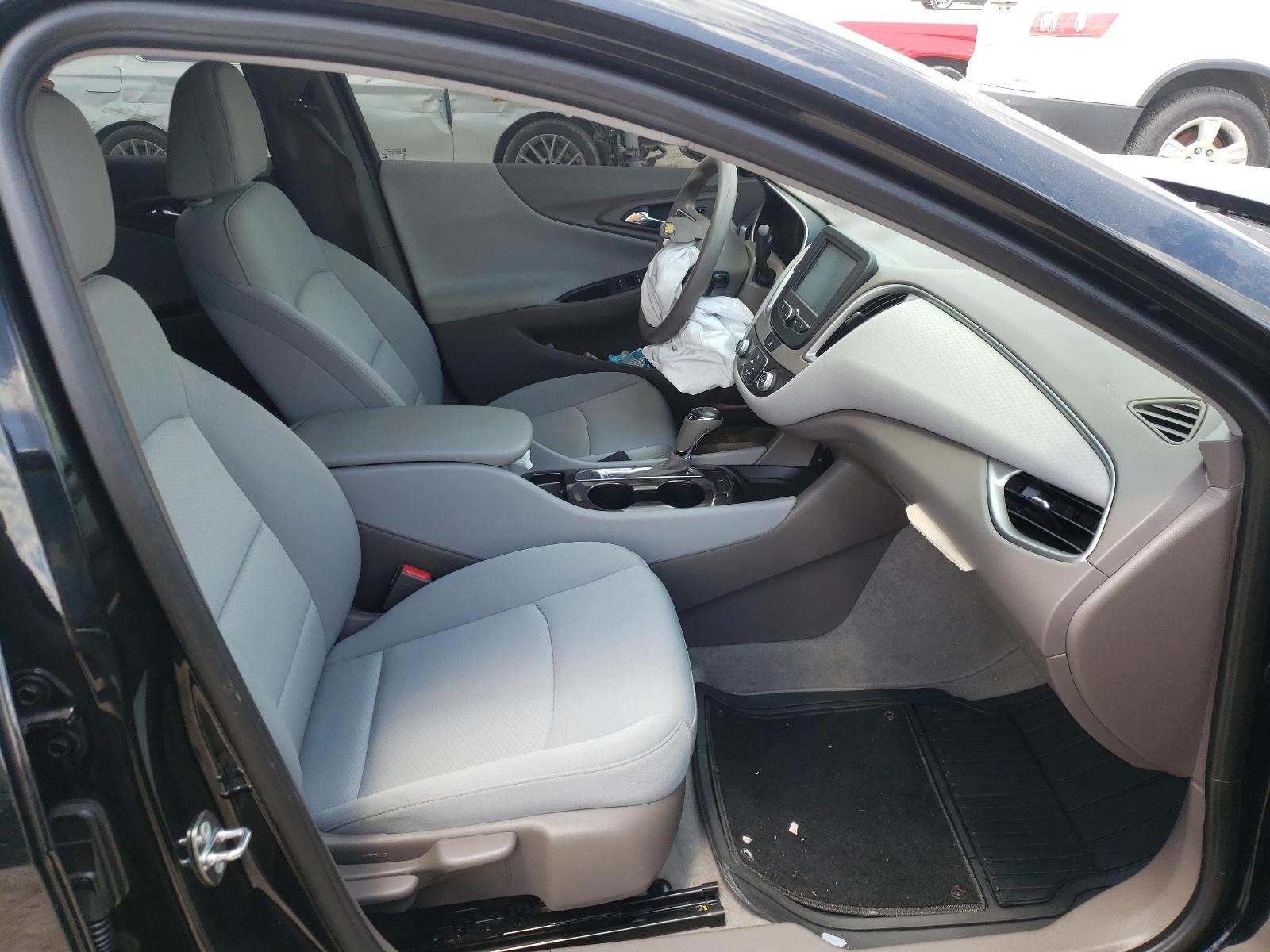 2017 Chevrolet Malibu Ls - Фото 5