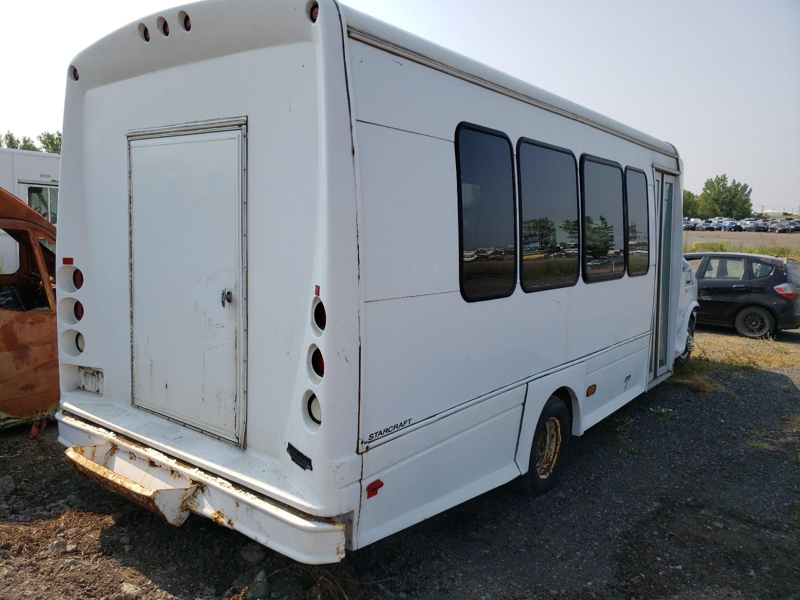 2008 Ford Econoline E450 Super Duty Cutaway Van - Image 4