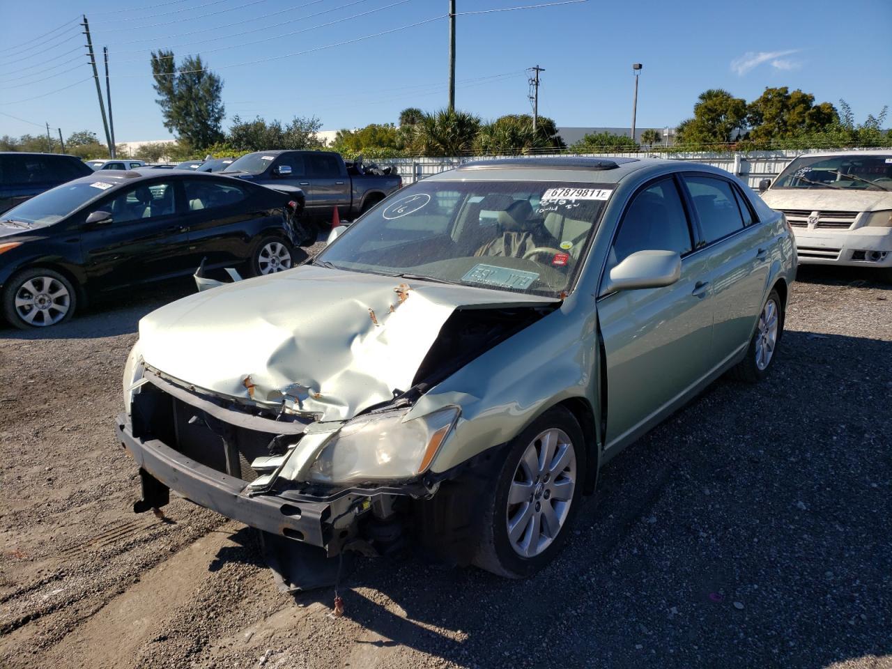 2006 Toyota Avalon Xl - Image 2