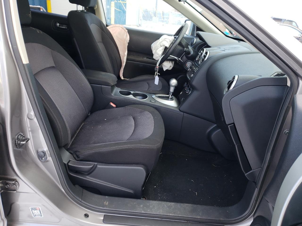 2012 Nissan Rogue S - Image 5