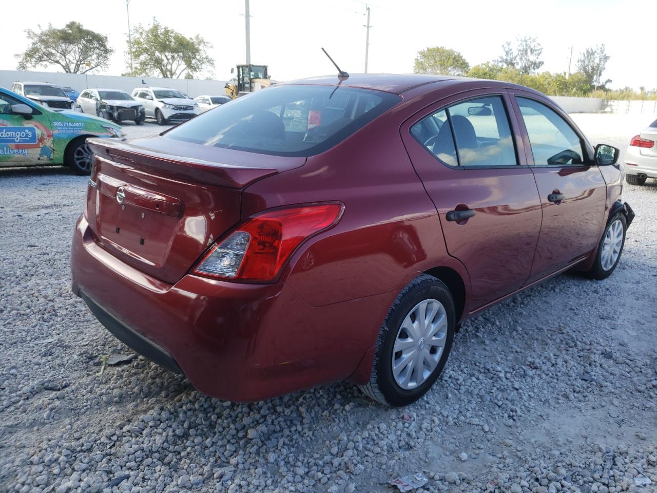 2018 Nissan Versa S - Фото 4
