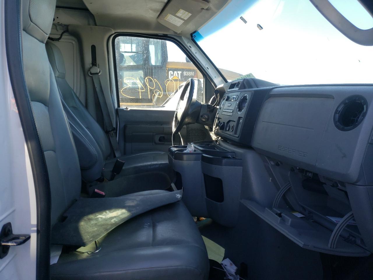 2014 Ford Econoline E350 Super Duty Van - Фото 5