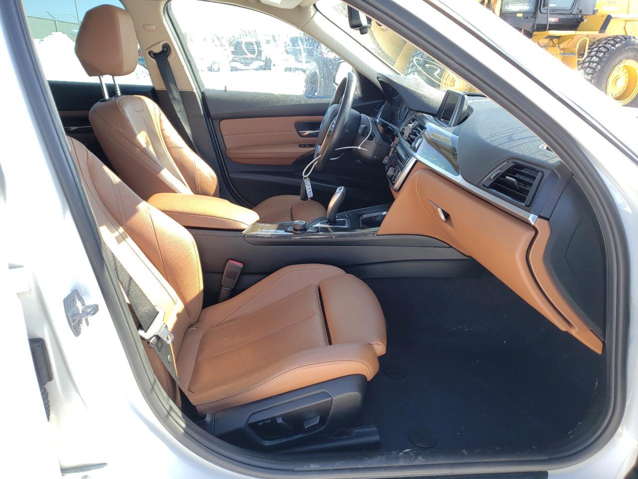 2015 BMW 320 I xDrive - Фото 5