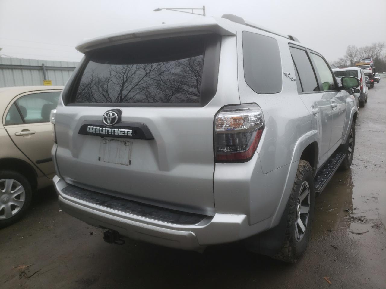 2017 Toyota 4Runner Sr5/Sr5 Premium - Фото 4
