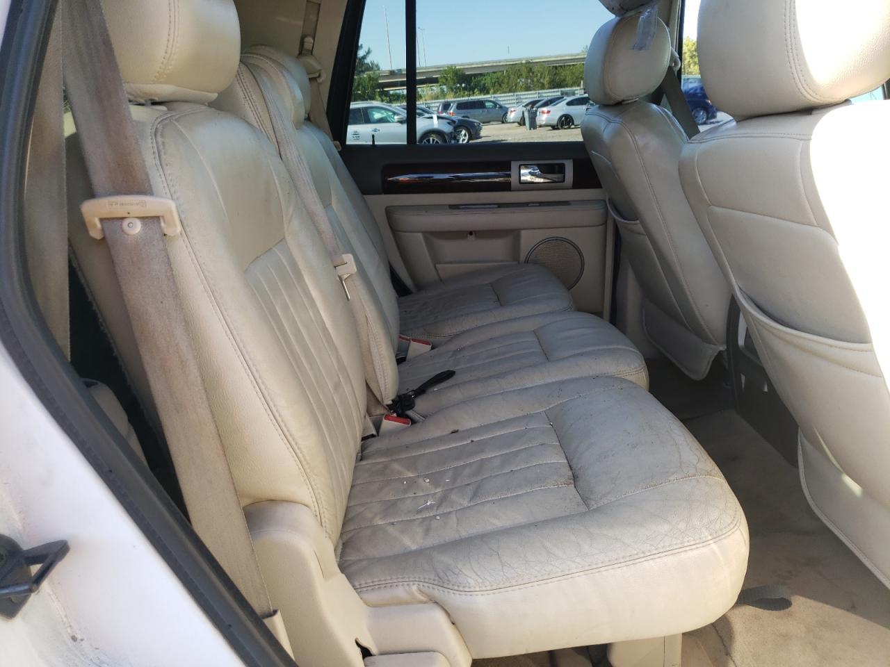 2004 Lincoln Navigator - Фото 6