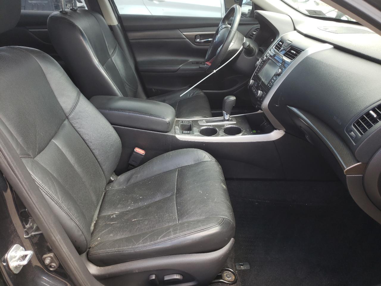 2015 Nissan Altima 2.5 - Image 5