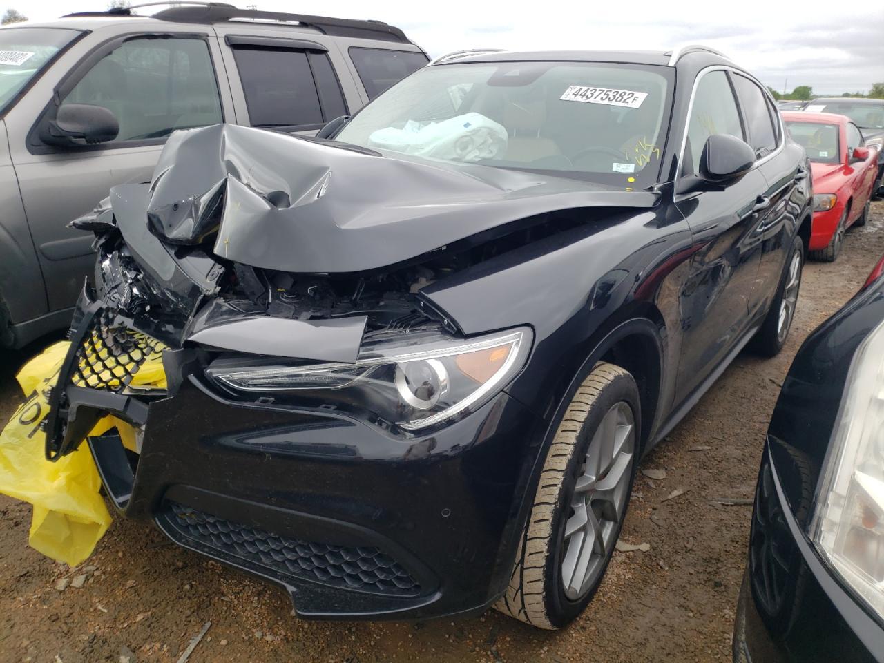 2018 Alfa Romeo Stelvio Ti Luxury - Фото 2