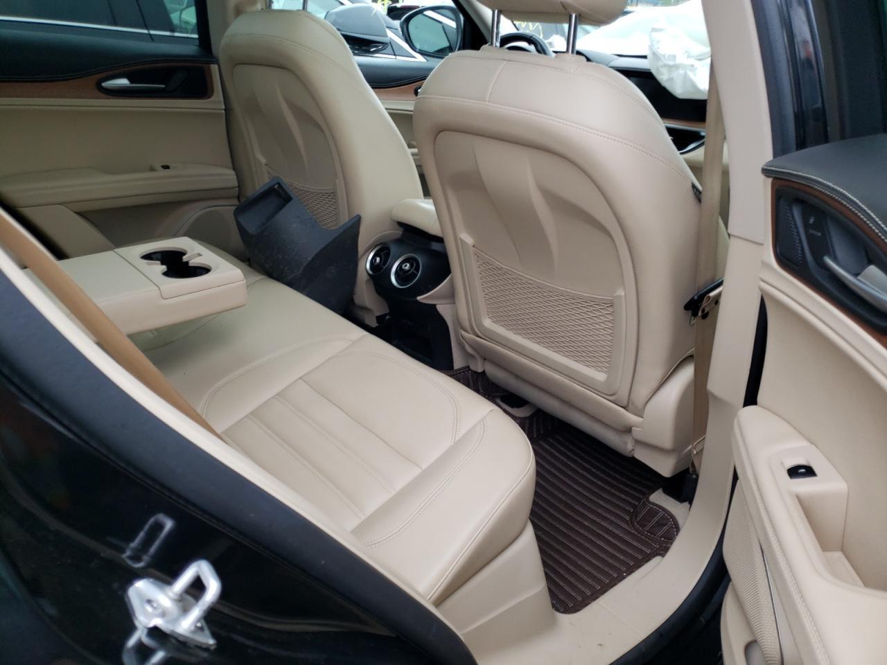 2018 Alfa Romeo Stelvio Ti Luxury - Фото 6