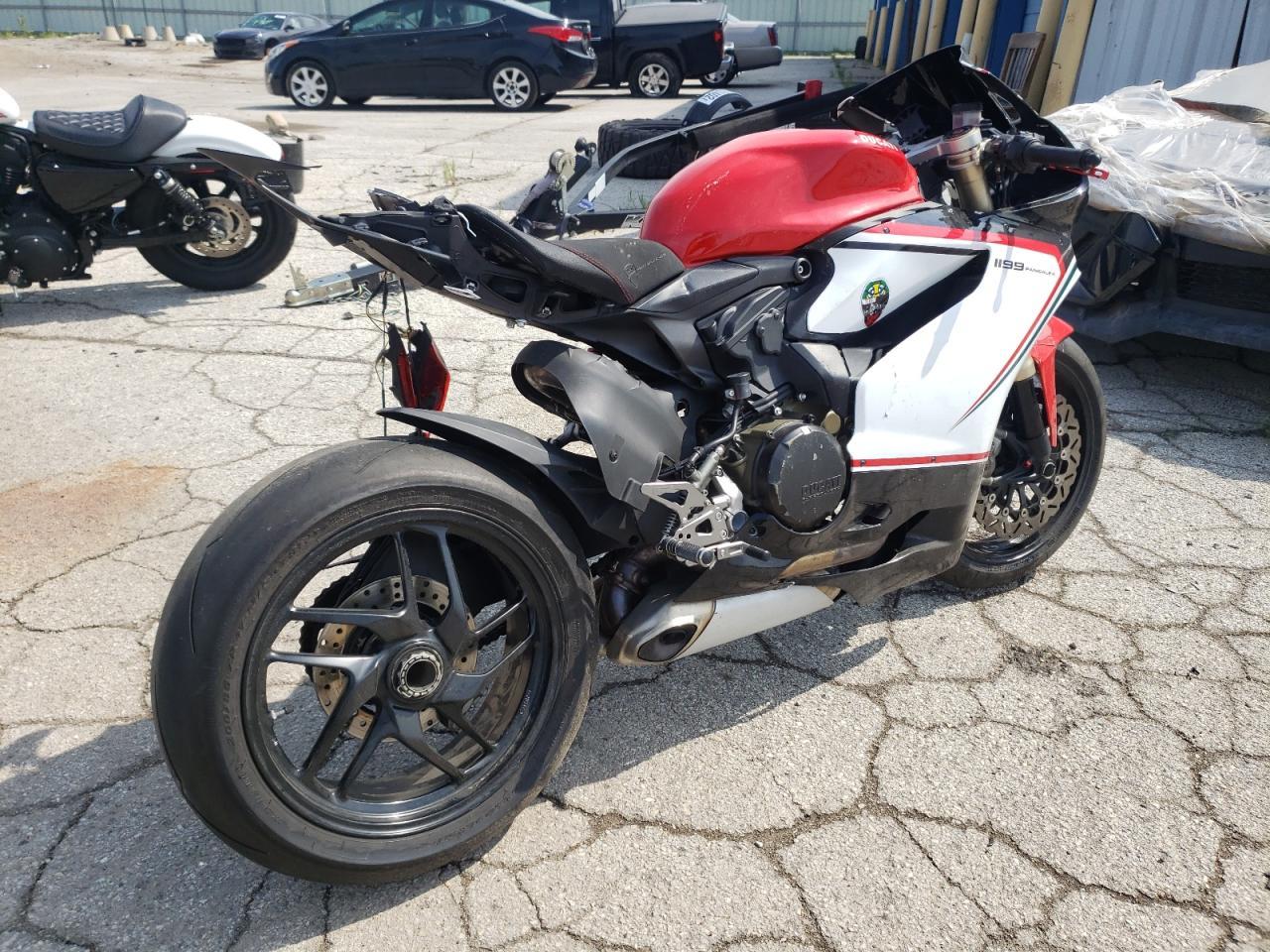 2013 Ducati Superbike 1199 Panigale - Фото 4