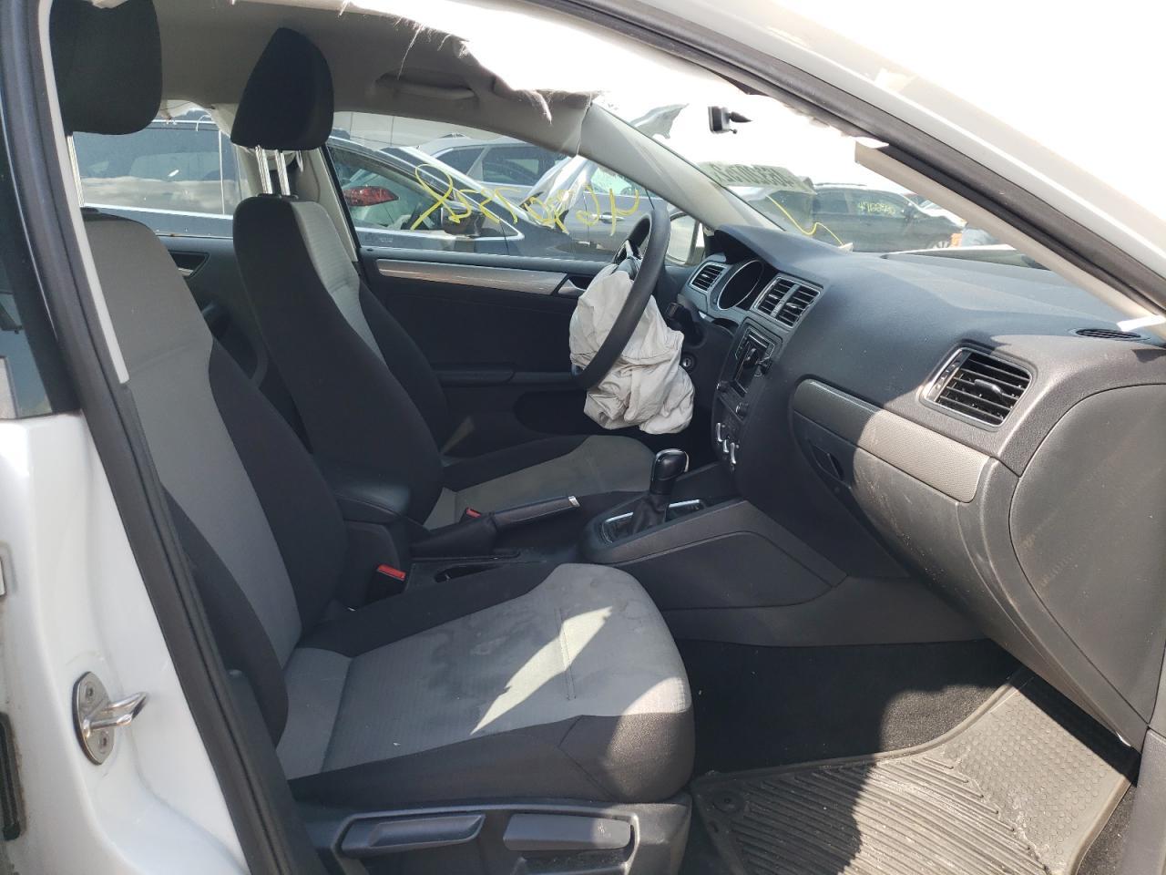 2017 Volkswagen Jetta S - Фото 5
