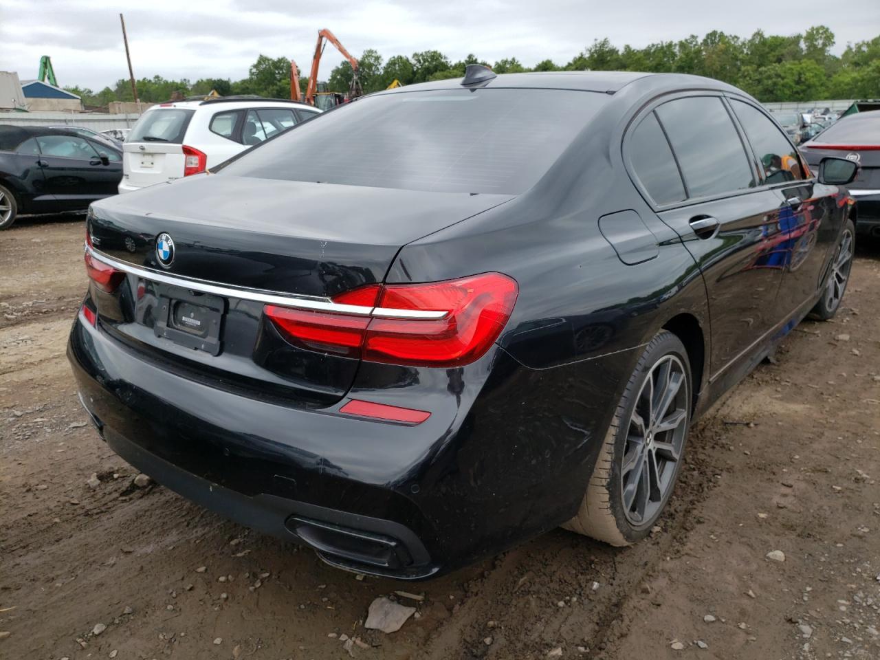 2019 BMW 740 Xi - Фото 4