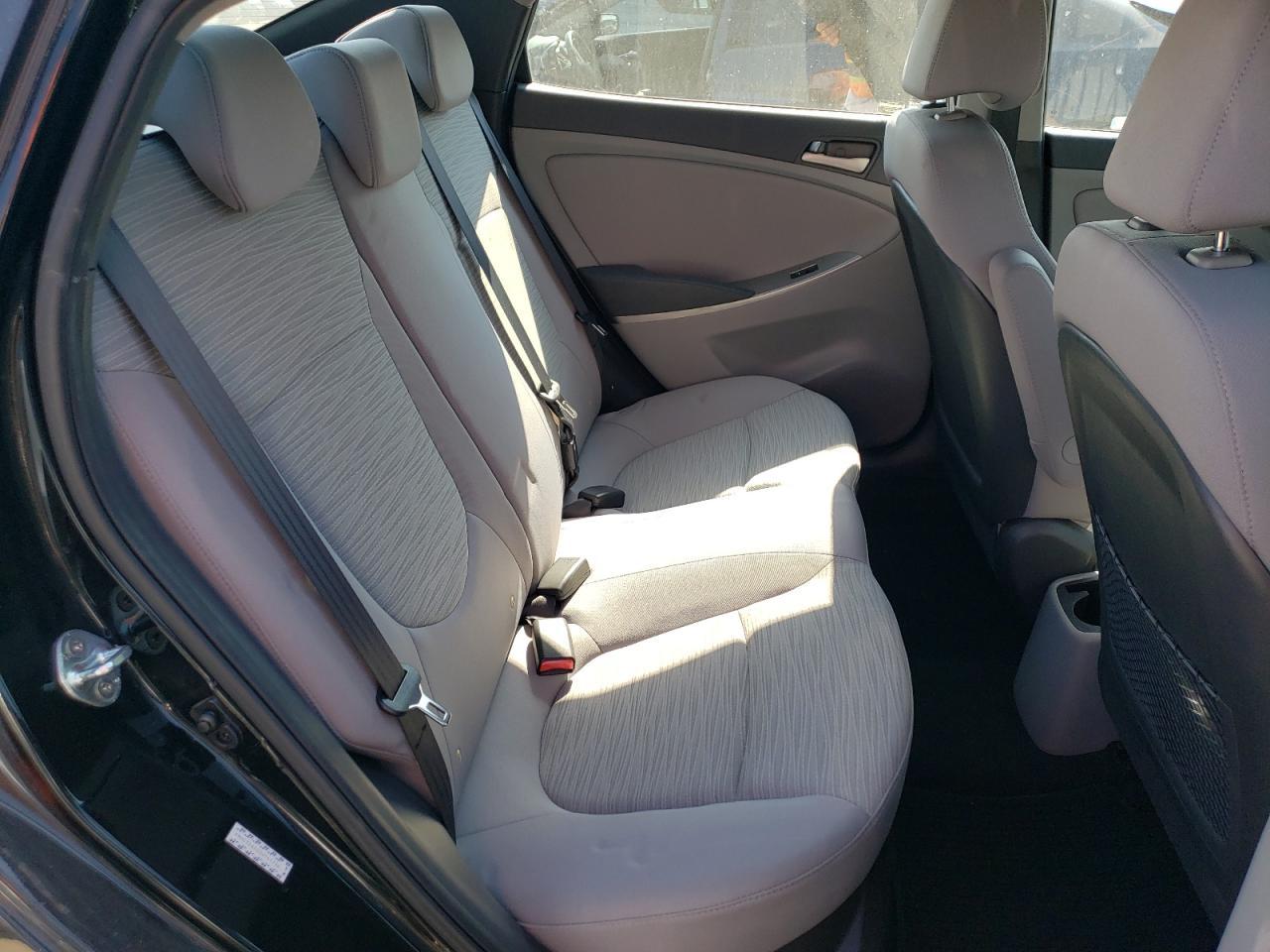 2016 Hyundai Accent Se - Image 6