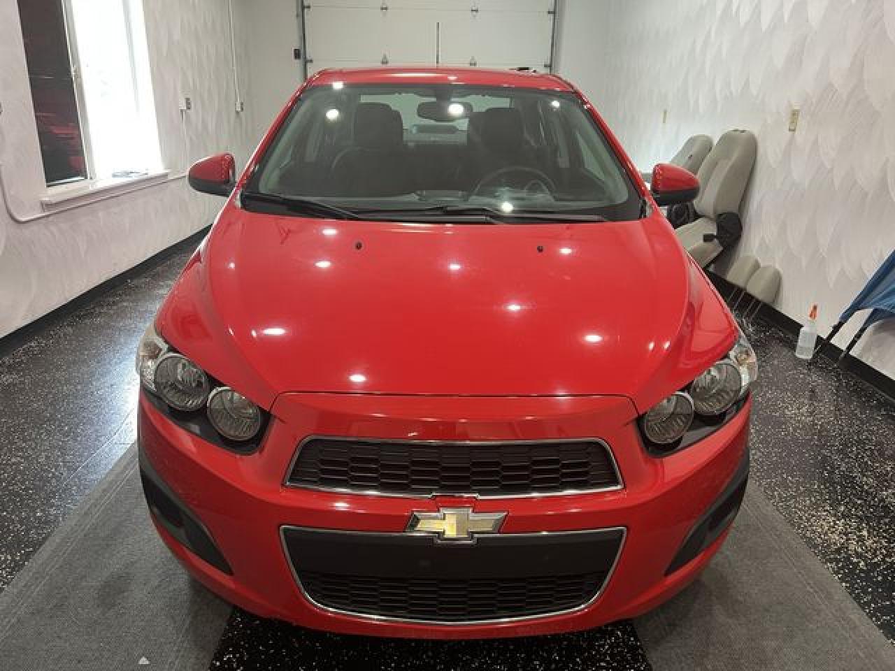 2016 Chevrolet Sonic Lt - Фото 2