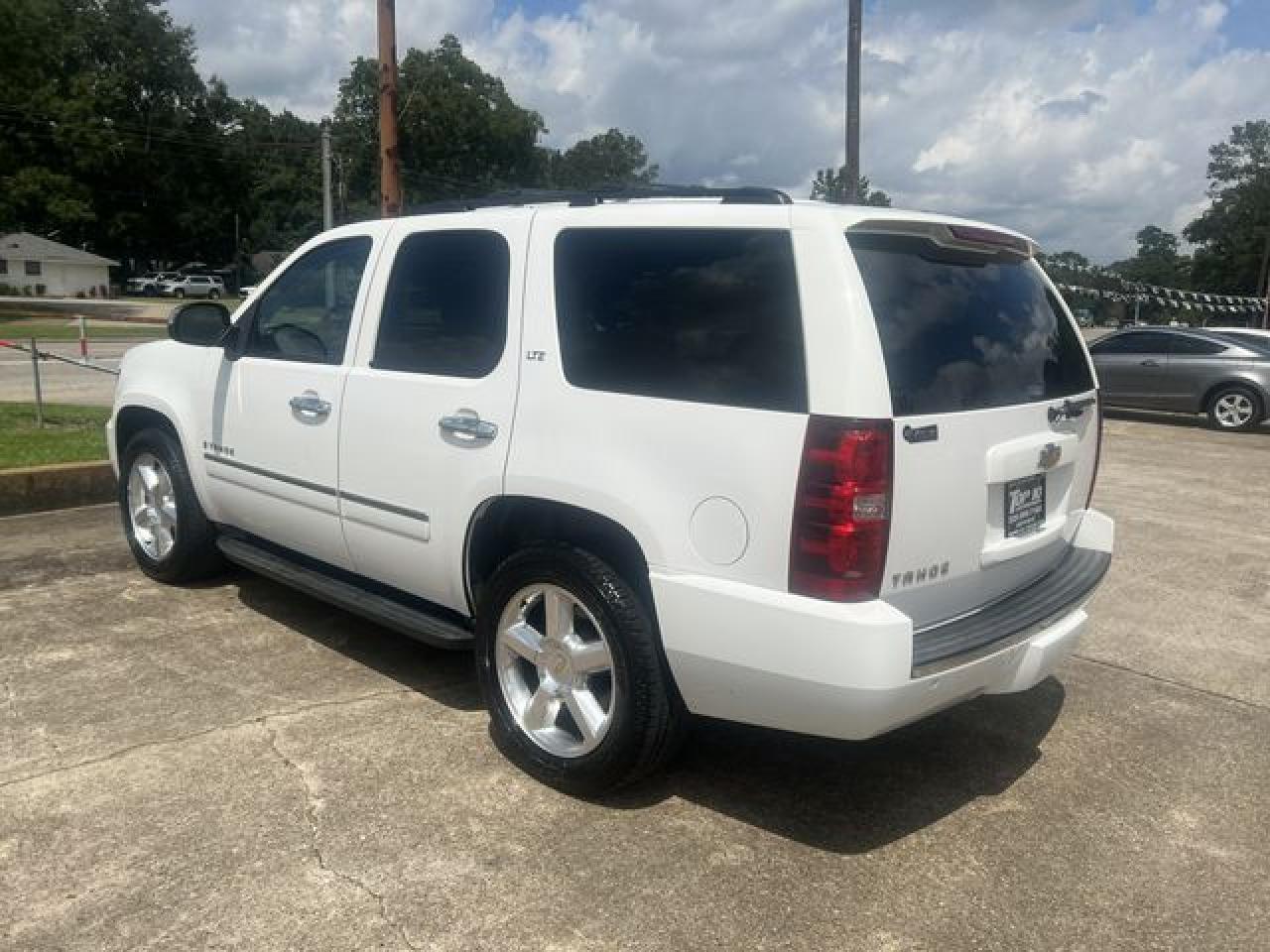 2009 Chevrolet Tahoe C1500 Ltz - Фото 2