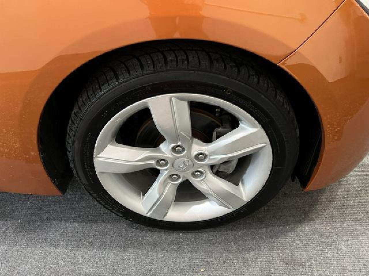 2014 Hyundai Veloster - Фото 2
