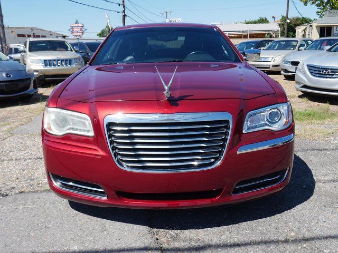 2014 Chrysler 300 - Image 2