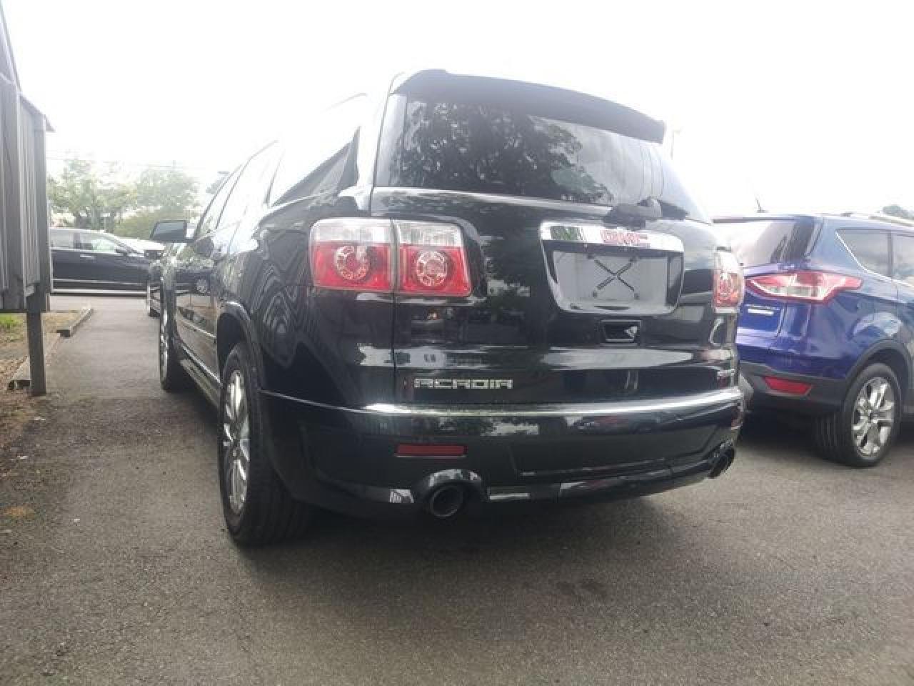 2011 GMC Acadia Denali - Фото 2