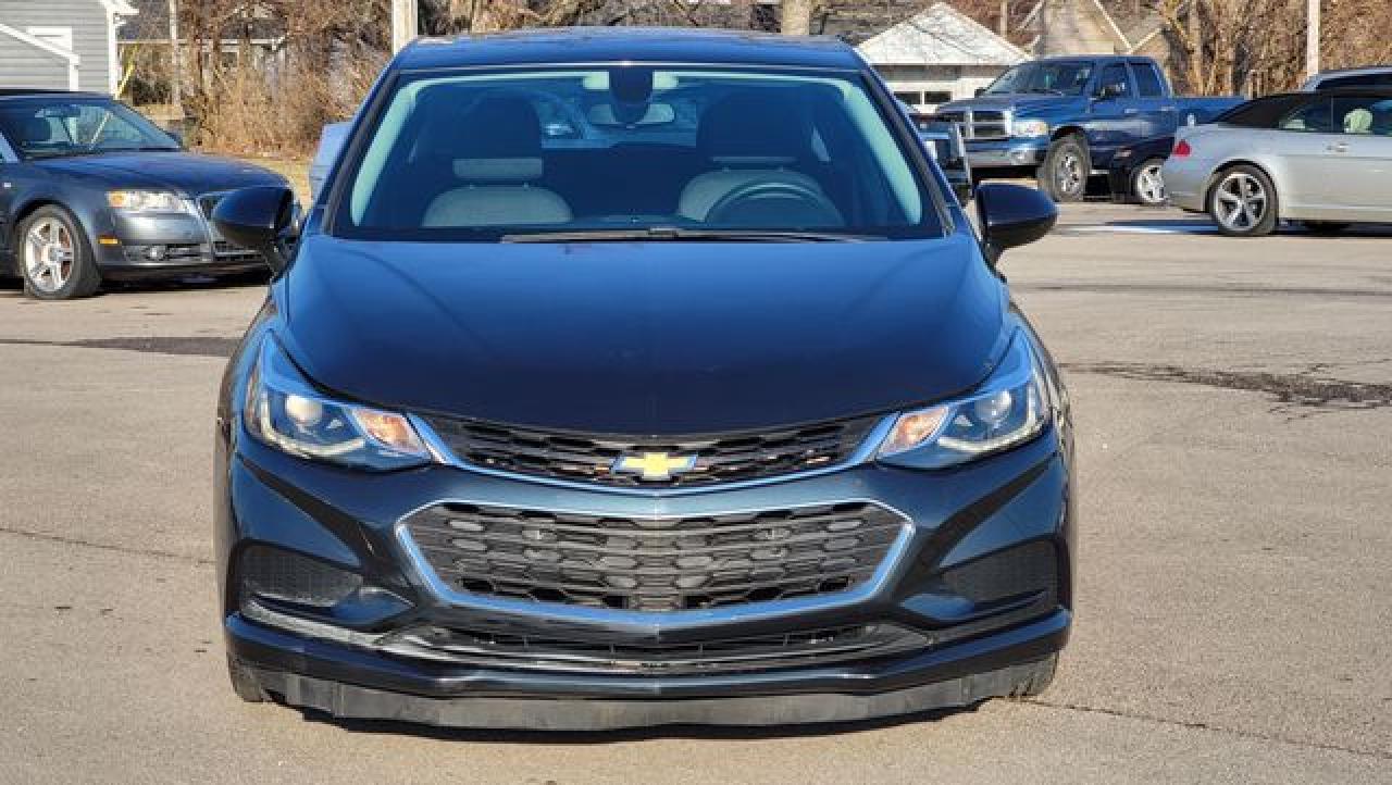 2017 Chevrolet Cruze Lt - Фото 2