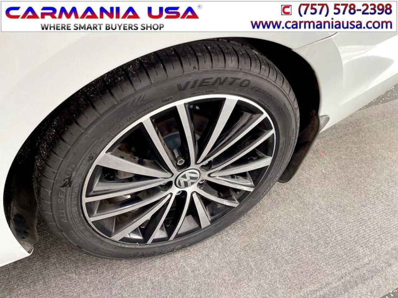 2016 Volkswagen Jetta Sport - Image 5