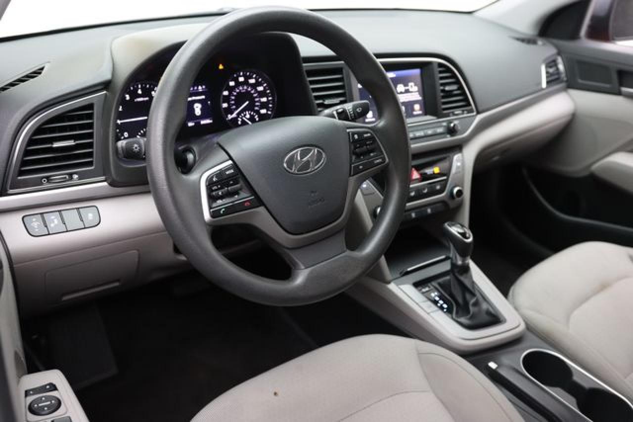 2018 Hyundai Elantra Sel - Фото 2