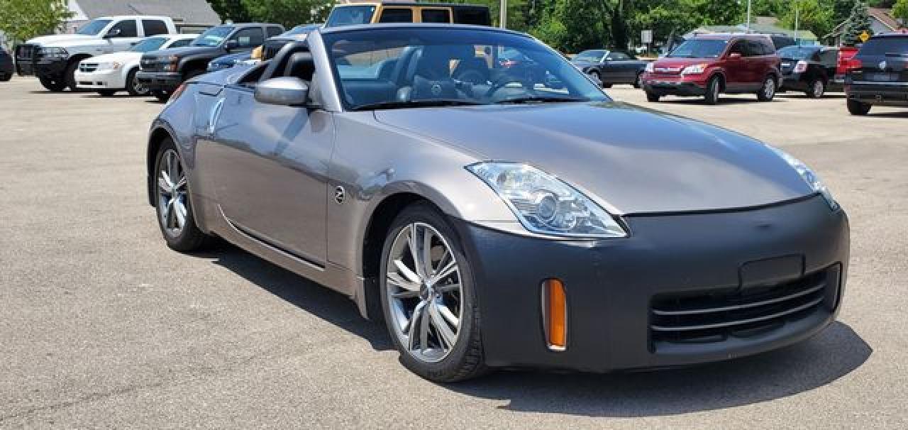 2007 Nissan 350Z Roadster - Image 2