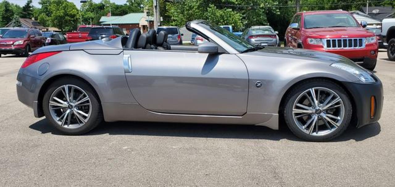 2007 Nissan 350Z Roadster - Image 3