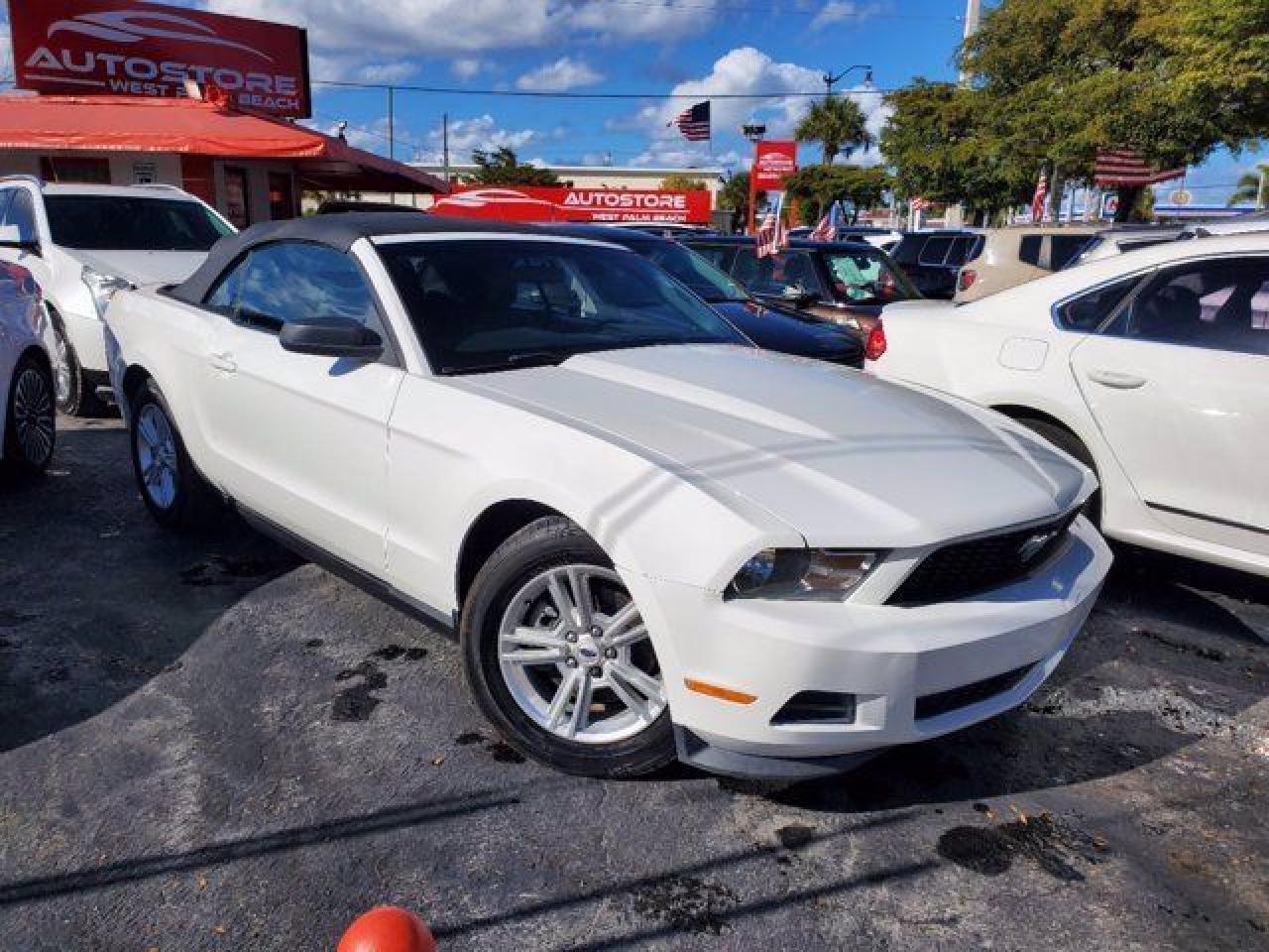 2012 Ford Mustang - Фото 2
