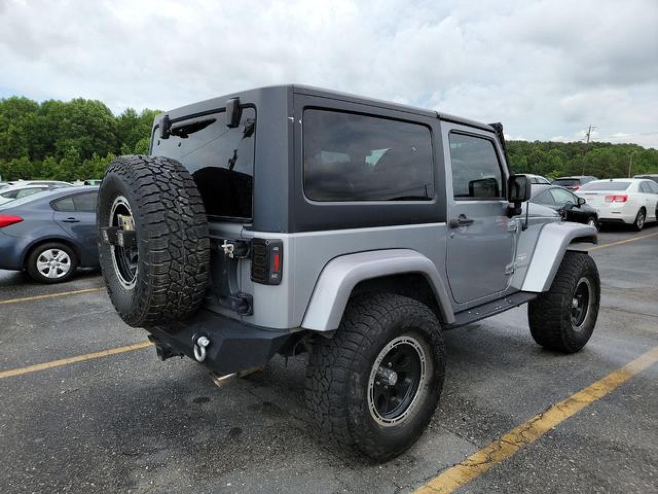 2015 Jeep Wrangler Sahara - Image 3