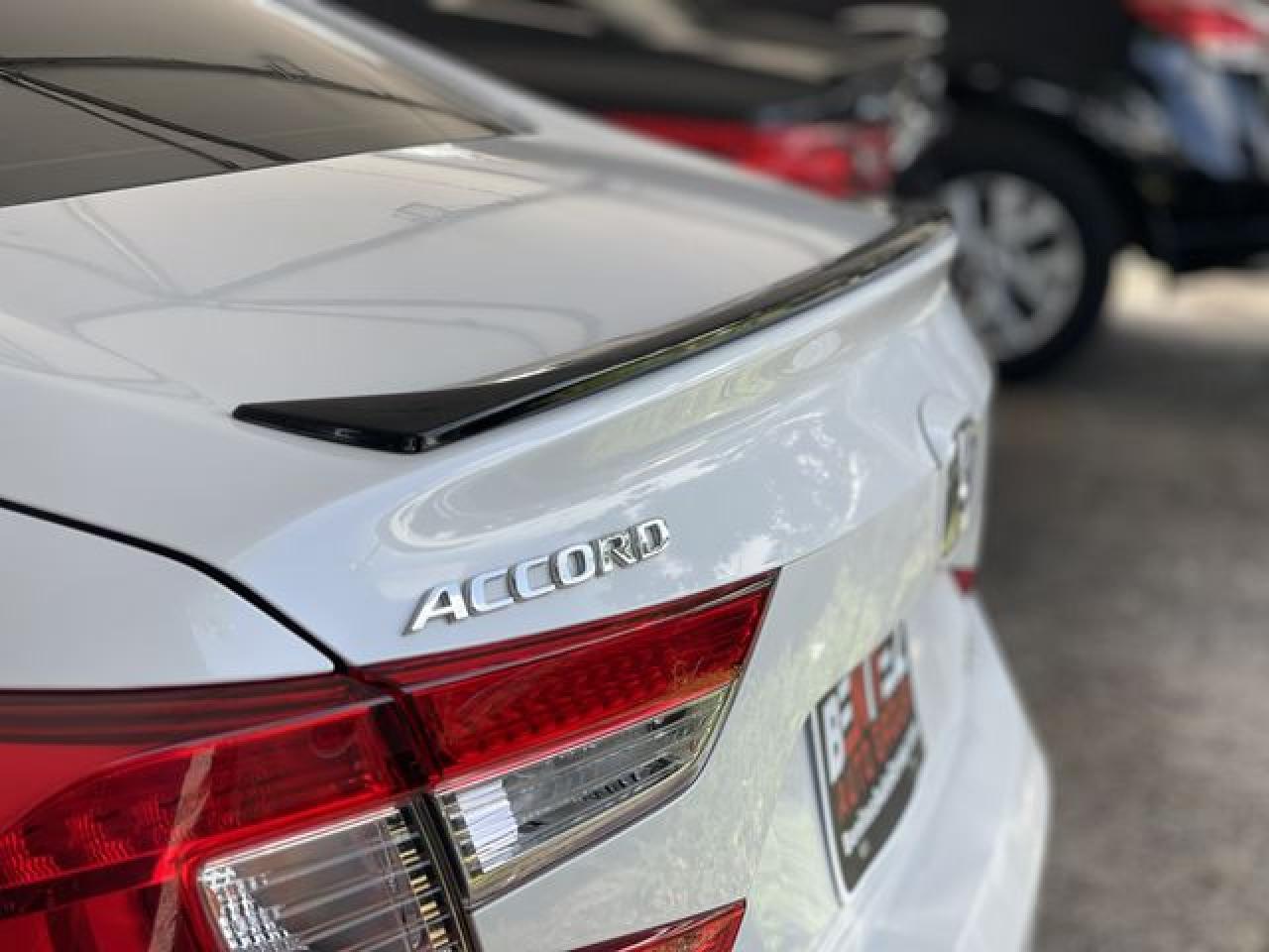 2021 Honda Accord Sport - Image 6