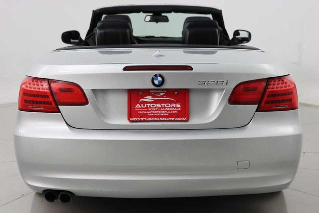 2011 BMW 328 I - Image 6