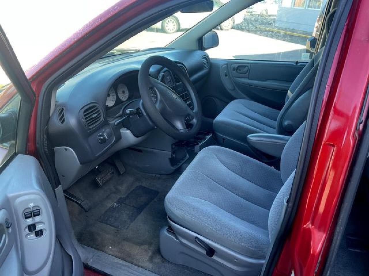 2006 Chrysler Town & Country - Image 5