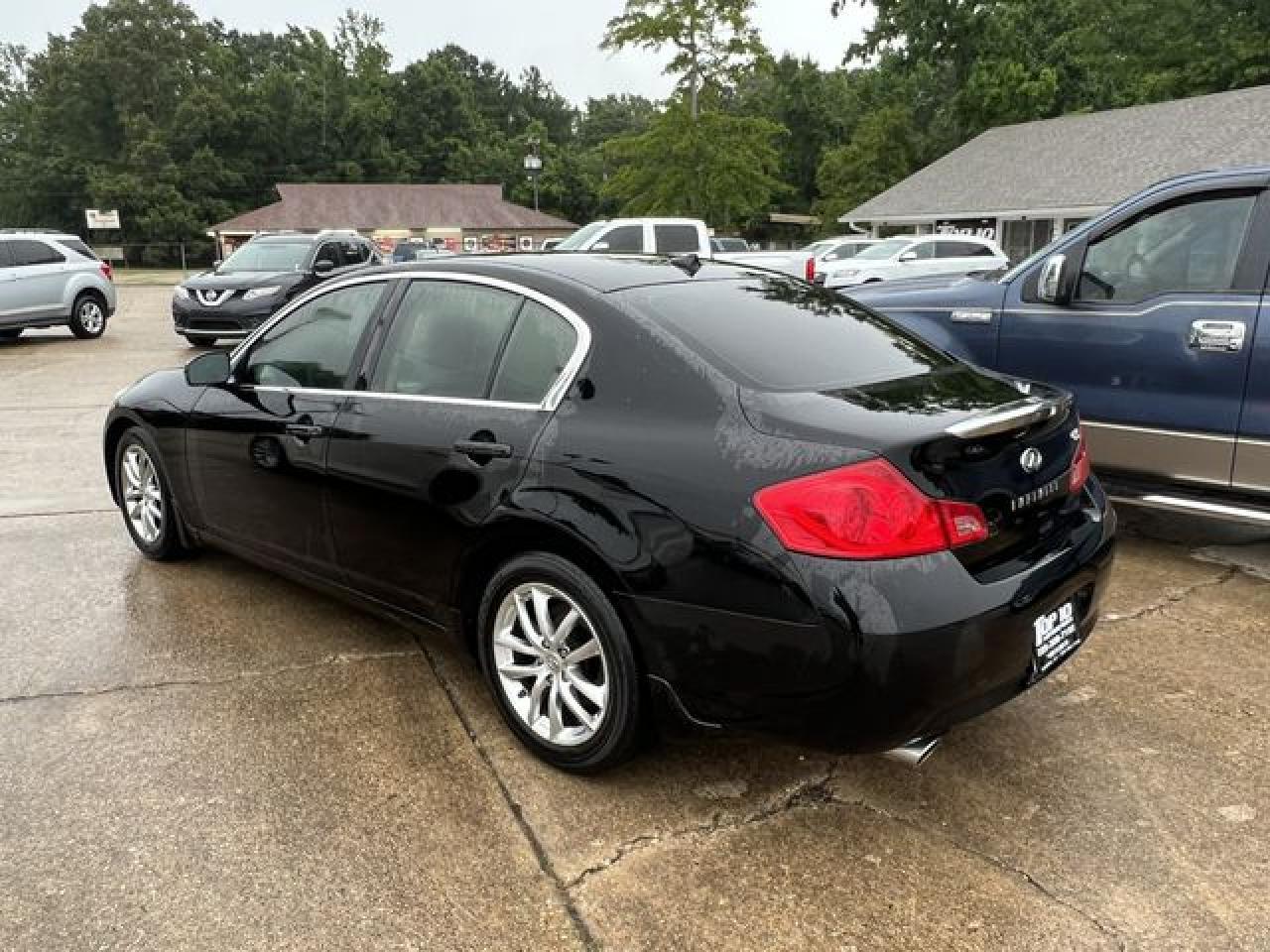 2008 Infiniti G35 - Image 2